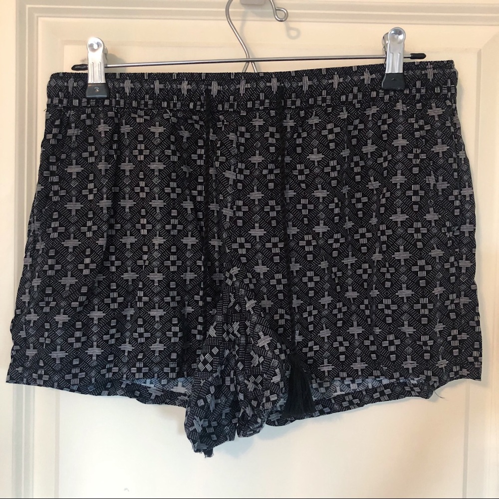 Dark Grey and White Pattern Flowy Shorts